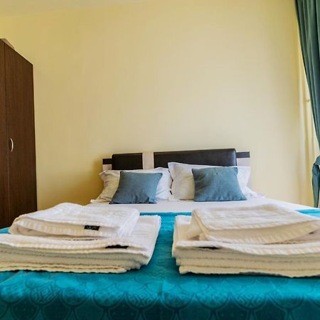 Апартаменты Apartament Centru - Cec Крайова Экстерьер фото